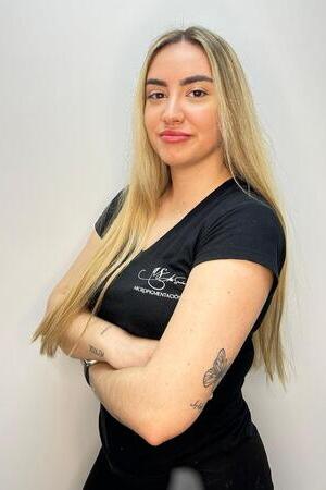 yleven-beauty-alba-sanchez